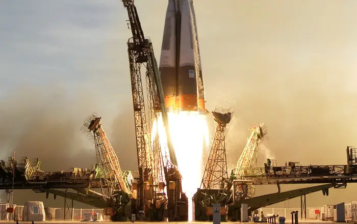 Soyuz TMA 5 launch